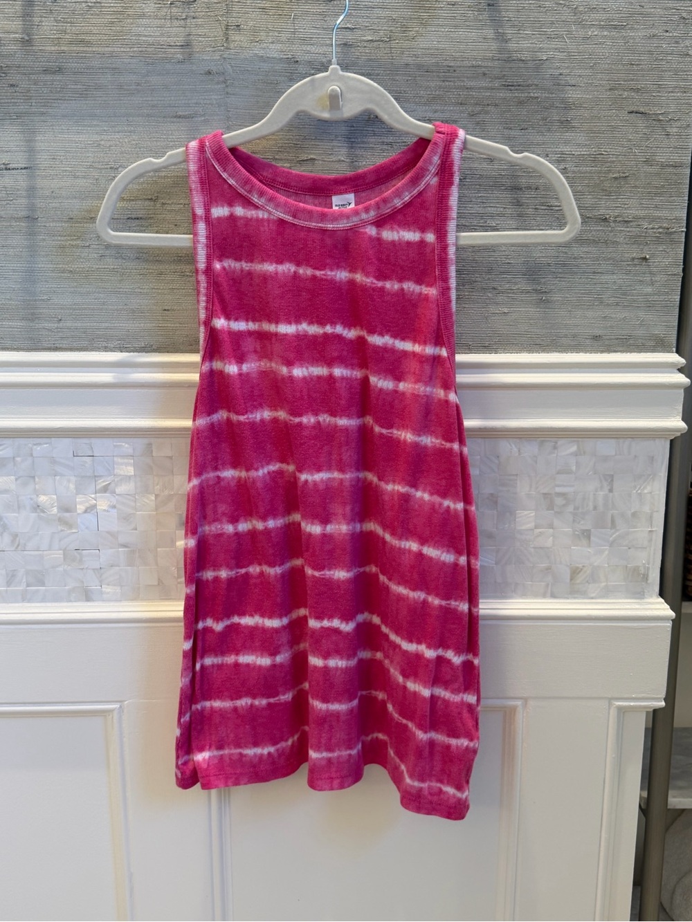 Large old navy active tank top pink stripe tie dye